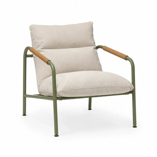 Fauteuil en acier et tissu beige avec accoudoirs en bois